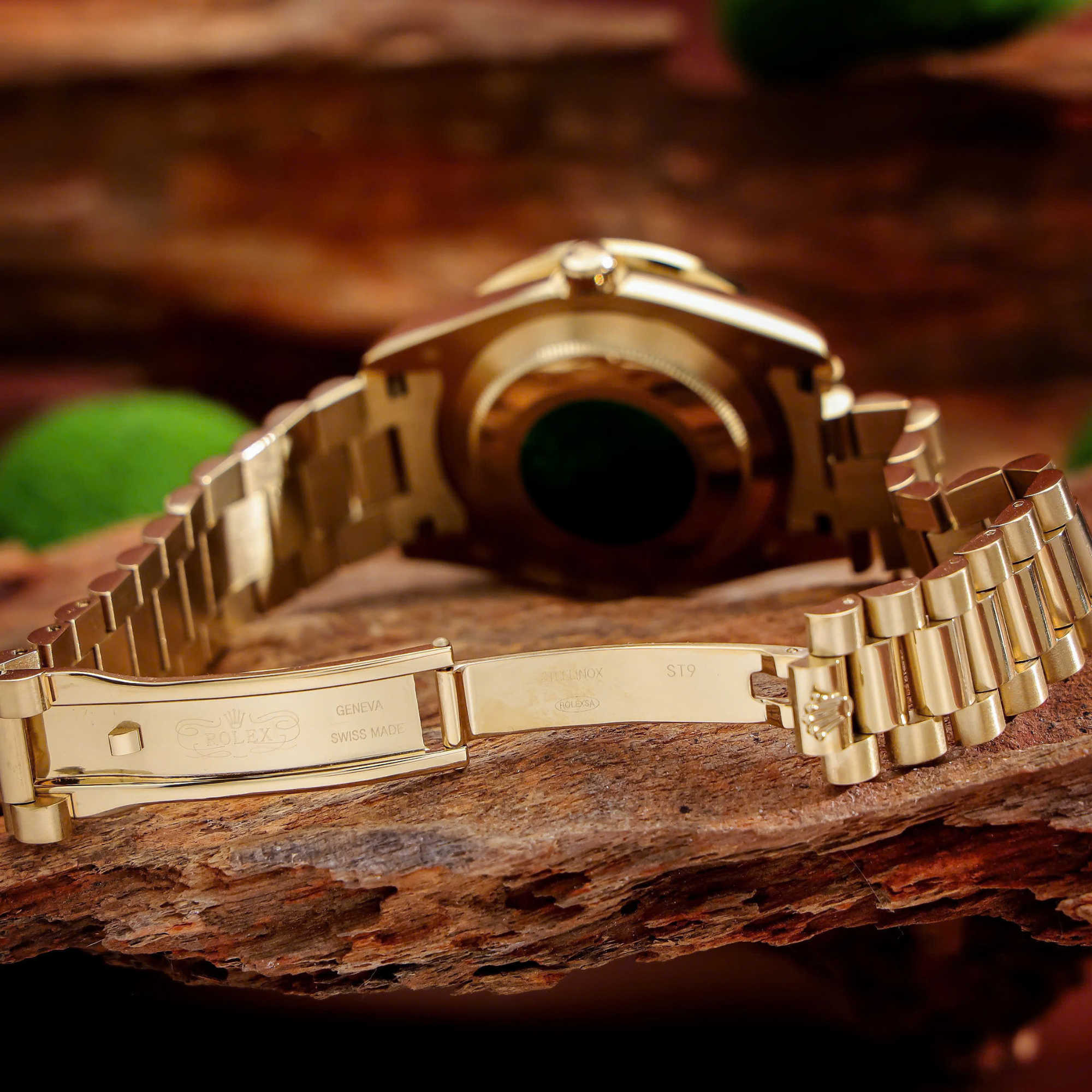 Rolex Yellow Gold Day-Date Diamond Bezel Onyx Green Dial President Bracelet 40mm