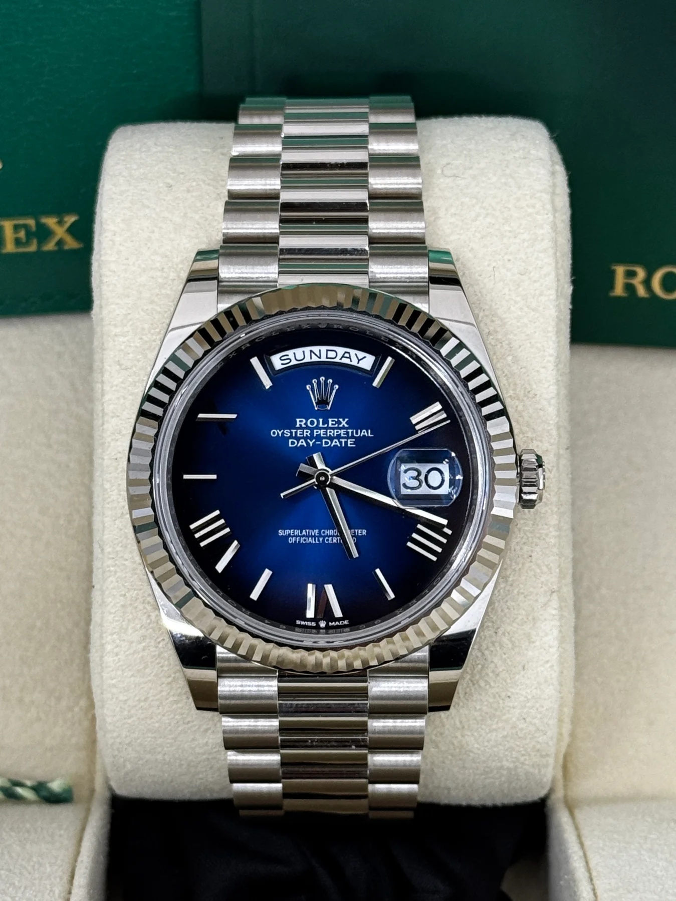 【Super Clone】RLX  Day-Date President 40mm Platinum Blue Roman Ombre Dial - 228236