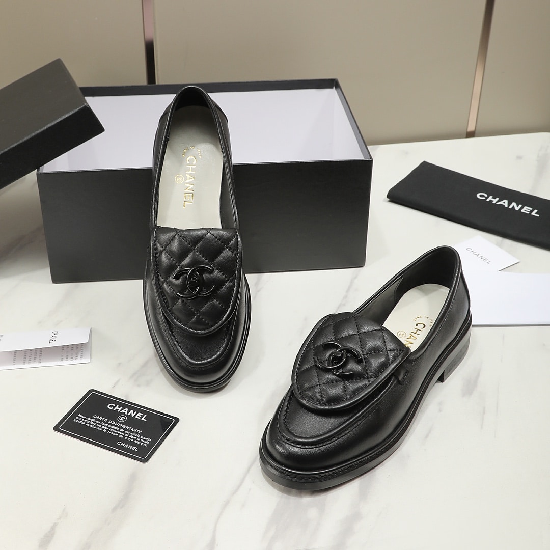 Chanel Cc Nib Turnlock Moccasins Flat Loafers Black