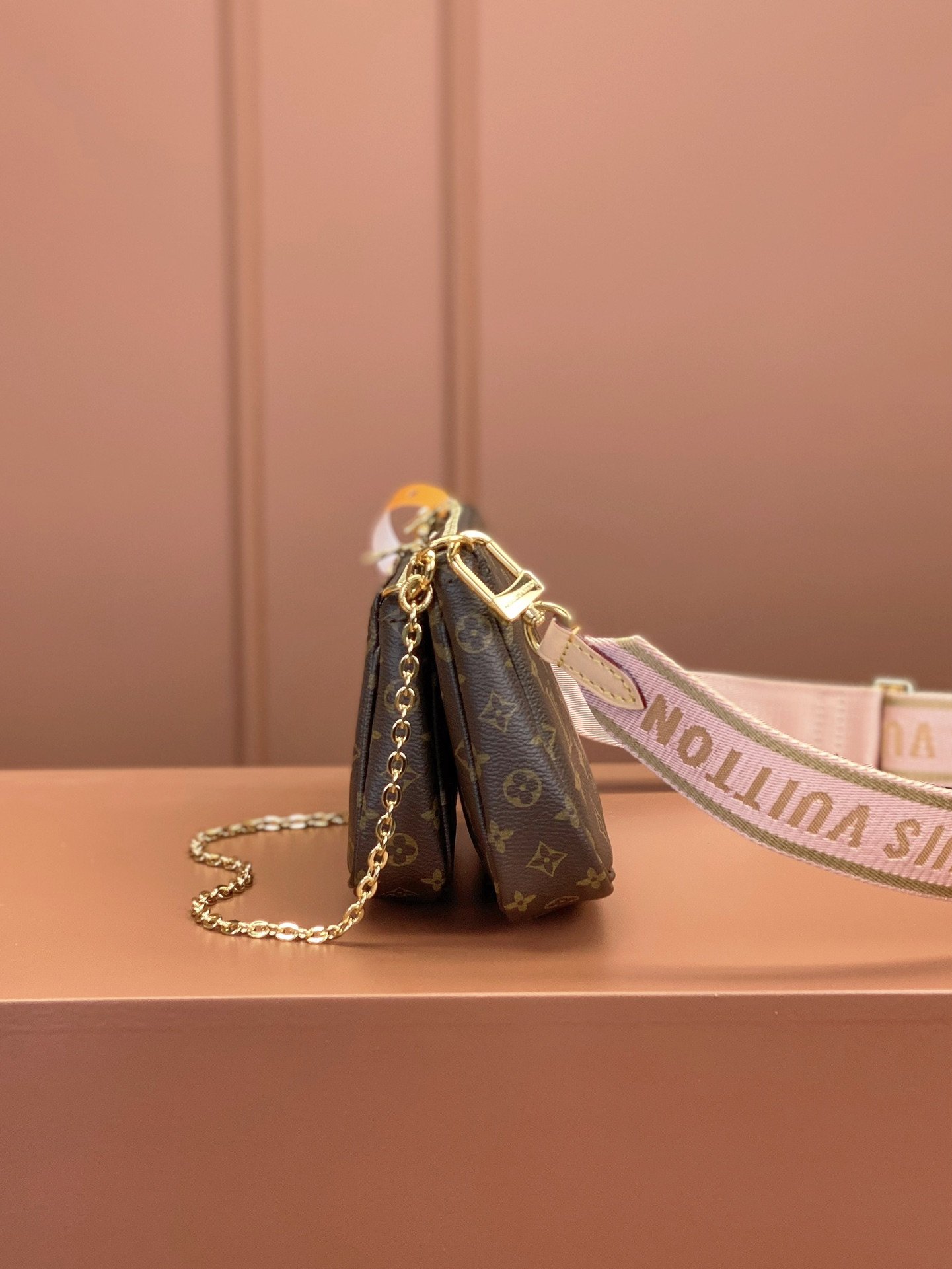 Louis Vuitton Multi Pochette Accessoires Pink 24Cm M44840