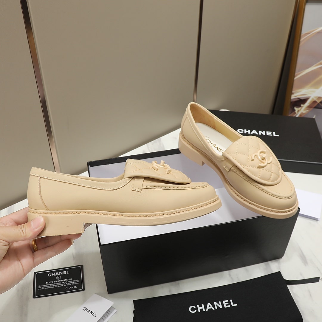 Chanel Cc Nib Turnlock Moccasins Flat Loafers Light Yellow G45474 B15482 Nt966
