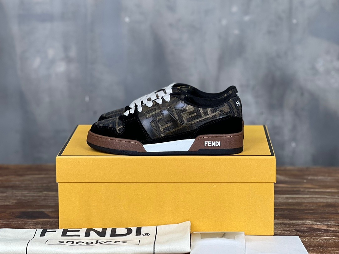 FENDI CASUAL SNEAKERS