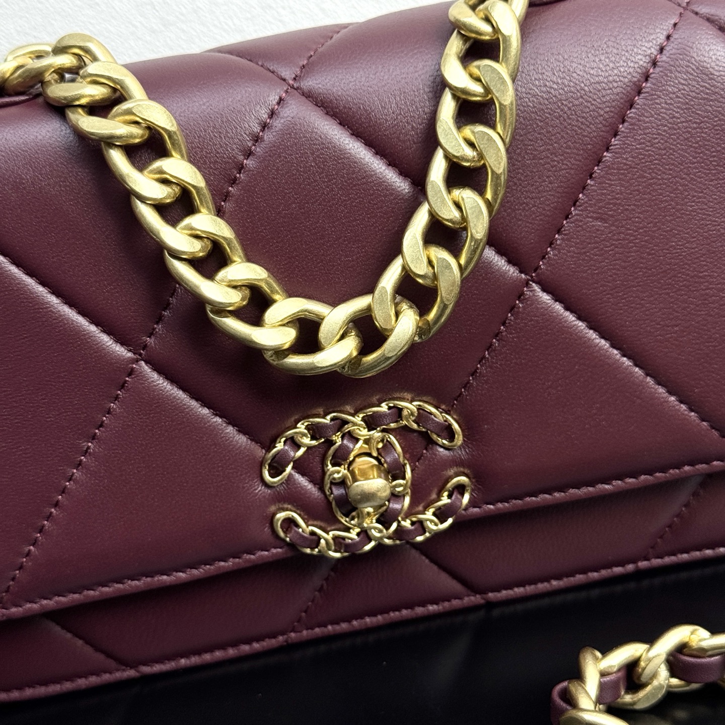 19 WOC Quilted Lambskin Shoulder Bag in Burgundy (Tri-Tone Hardware)