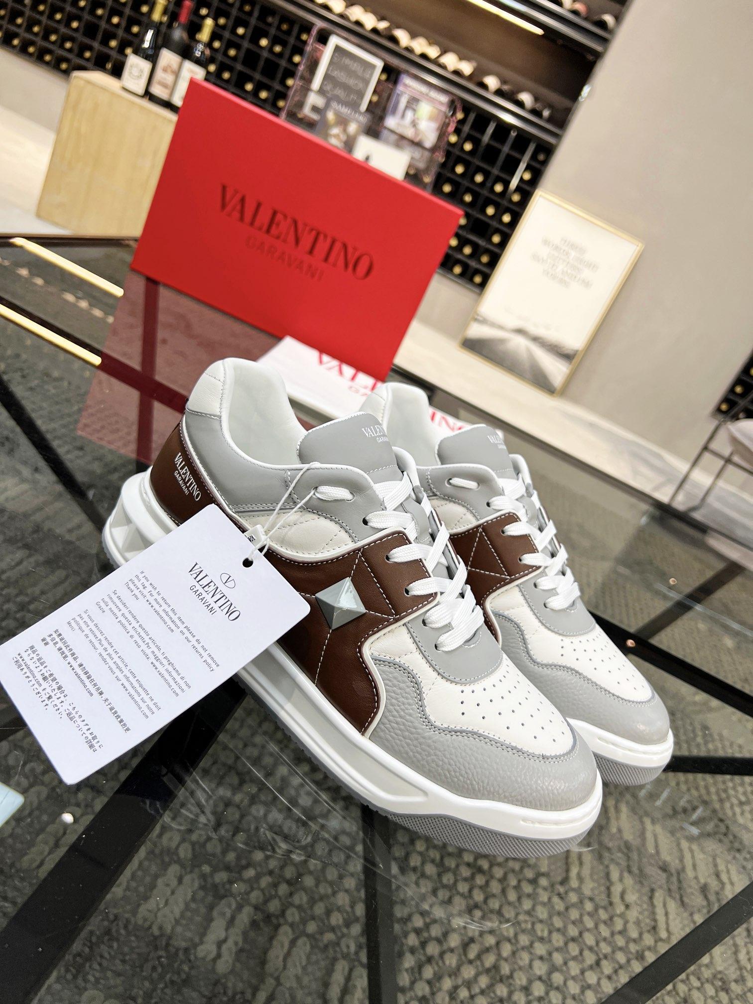 Valentino Sneakers