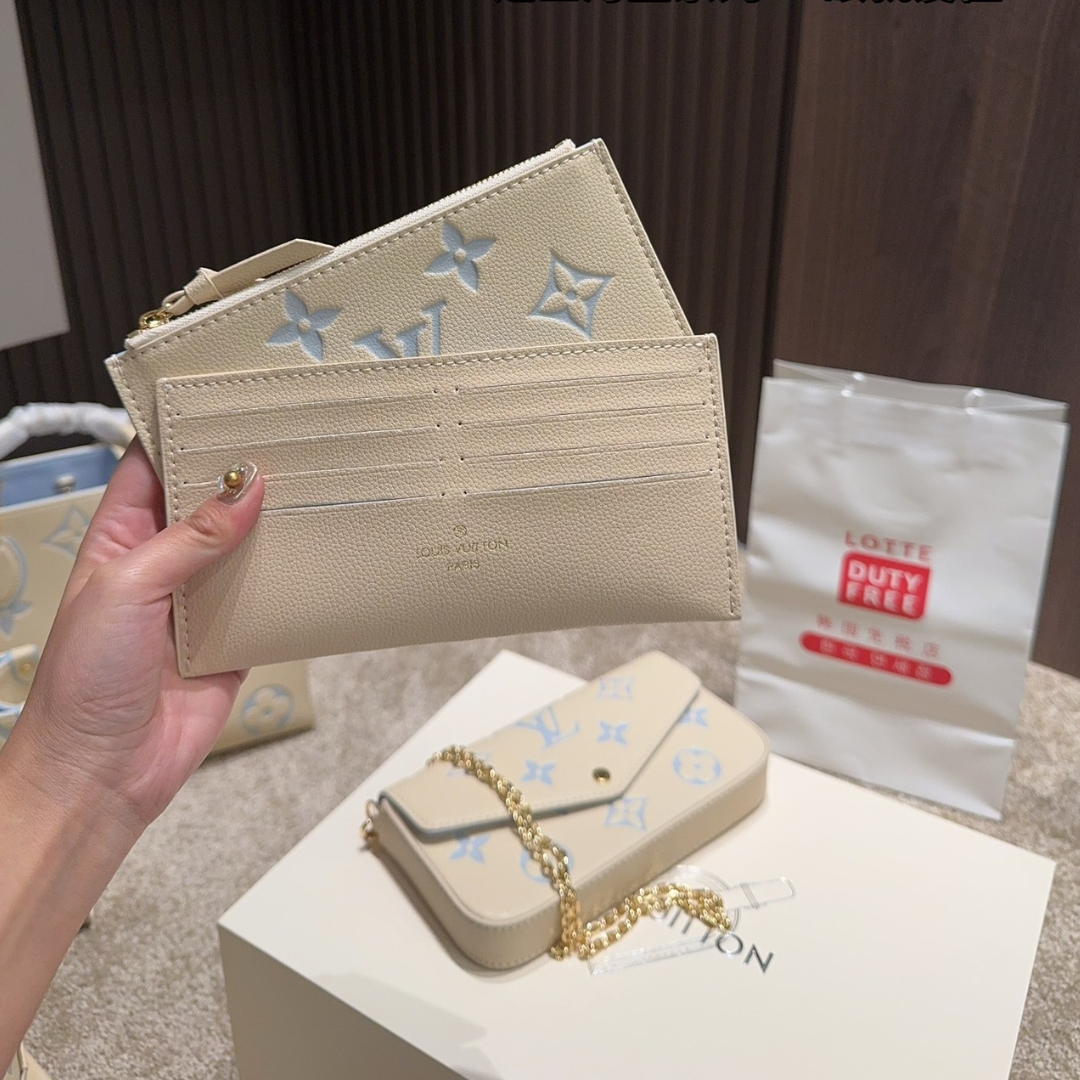 Louis Vuitton F Licie Pochette Bag Candy Blue 21Cm M83025