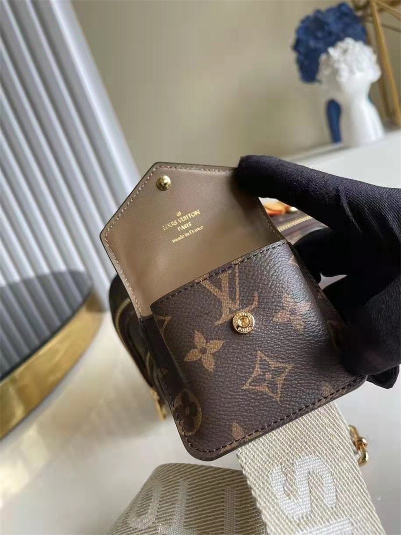 Louis Vuitton Utility Cross-Body Bag 18 Cm