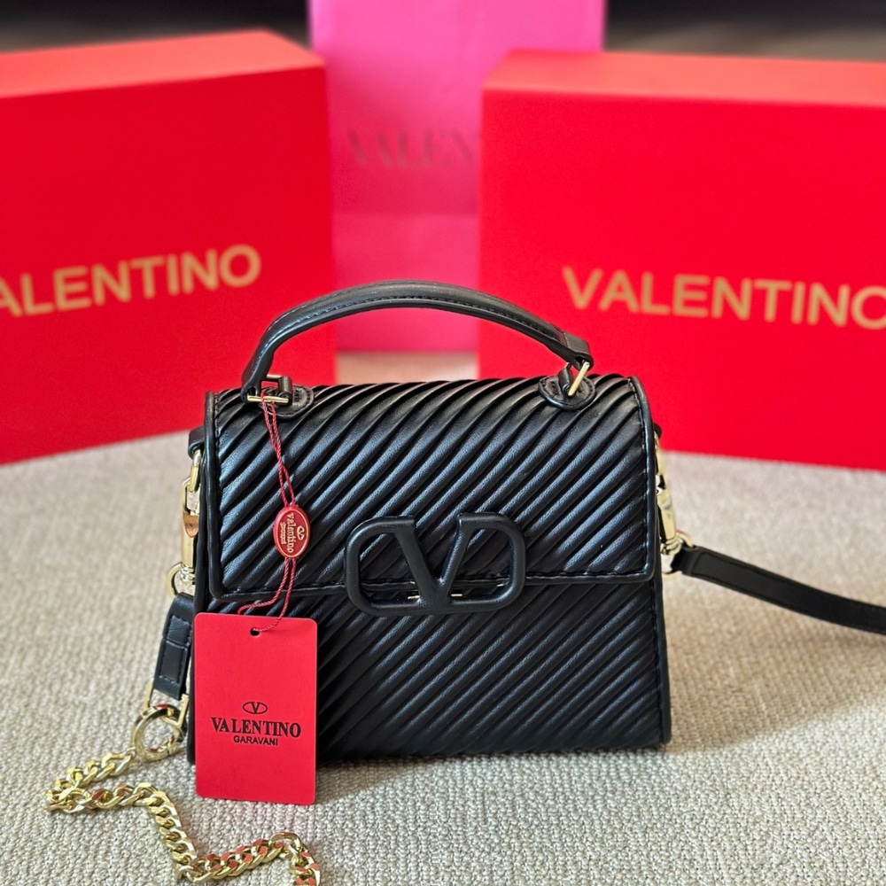 Valentino Garavani Small Vsling Handbag Black 20Cm Wb0F53Pfx