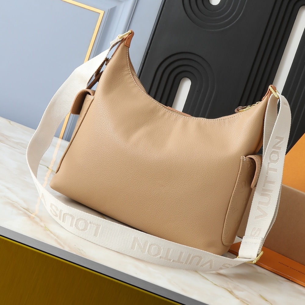 Louis Vuitton Hobo Cargo Beige 31Cm M12697