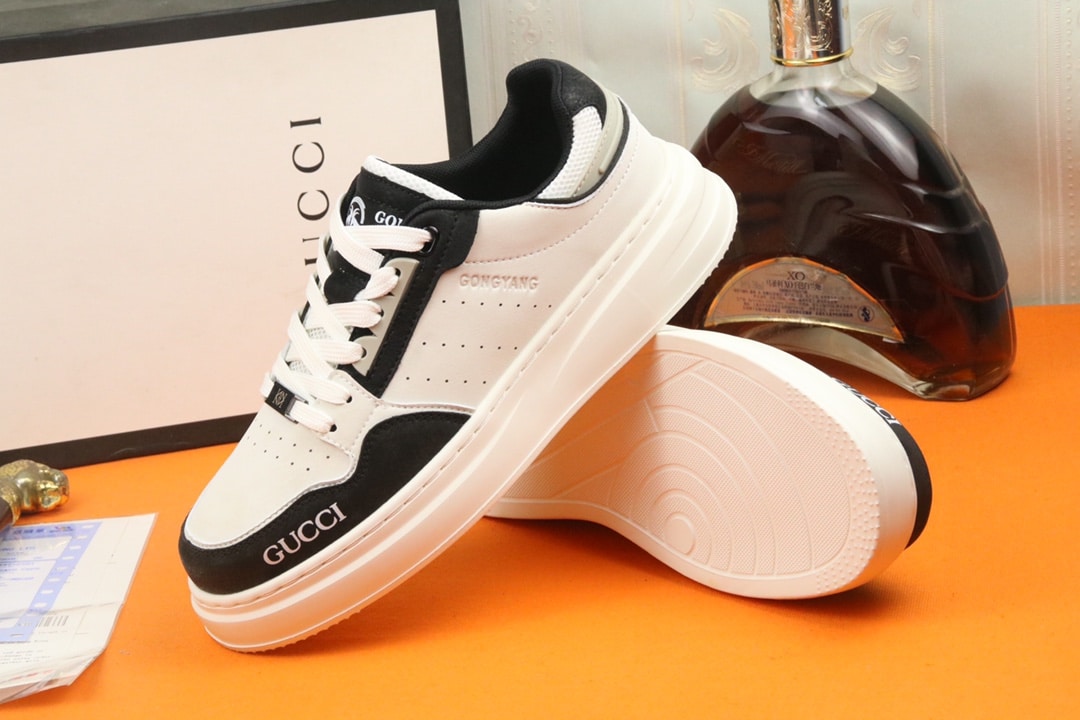 Gucci Gg Sneaker Leather In White And Black