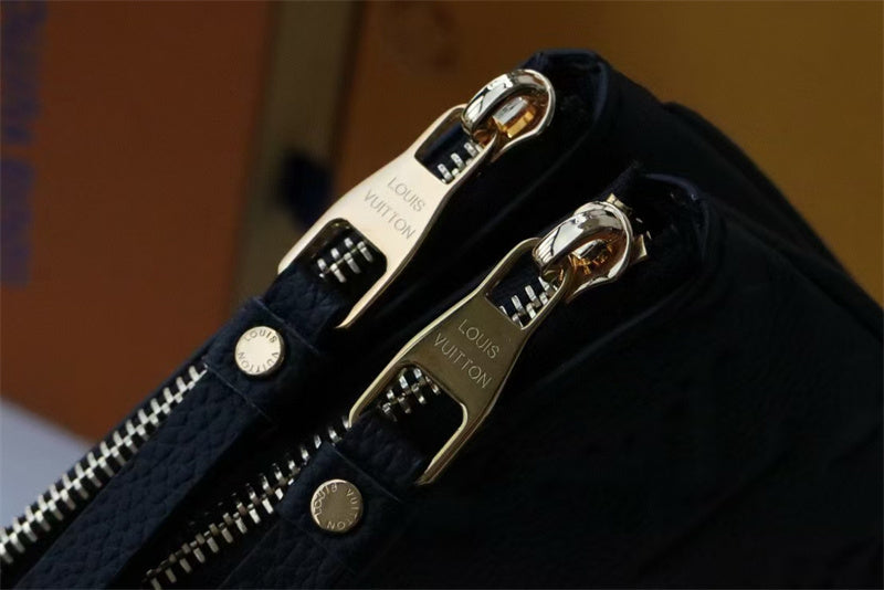 Louis Vuitton Double Zip Pochette 20Cm Black