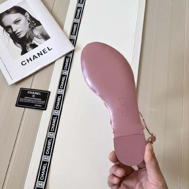 Chanel Pink Quilted Leather With White Camellia Cc Logo Bow Thong Sandals