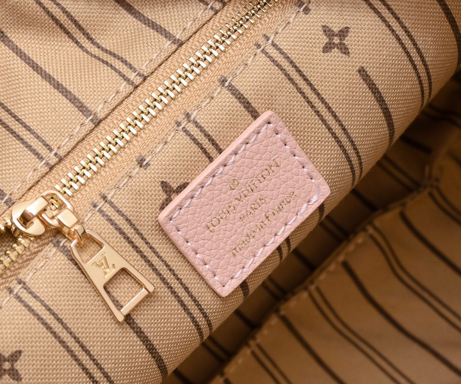 Louis Vuitton Tote Bag Damier Azur Pink 26Cm