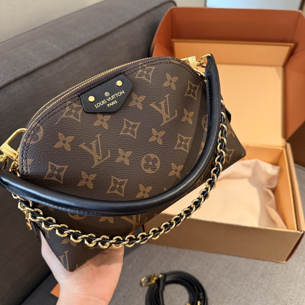 Louis Vuitton Be Alma Monogram Canvas 20Cm M12996