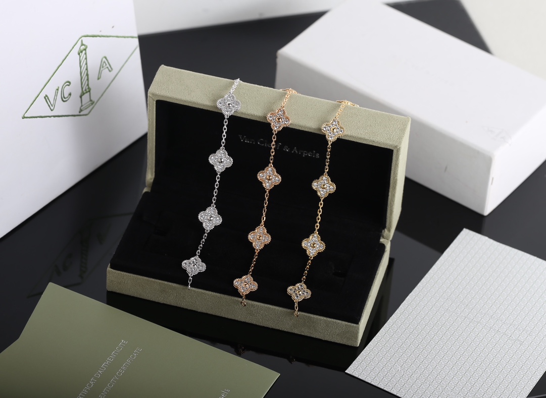 Van Cleef & Arpels diamond bracelet