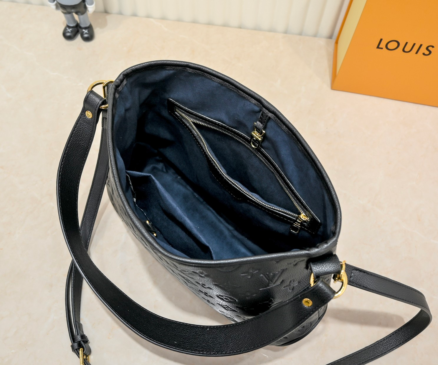 Louis Vuitton Delightful Black 35Cm