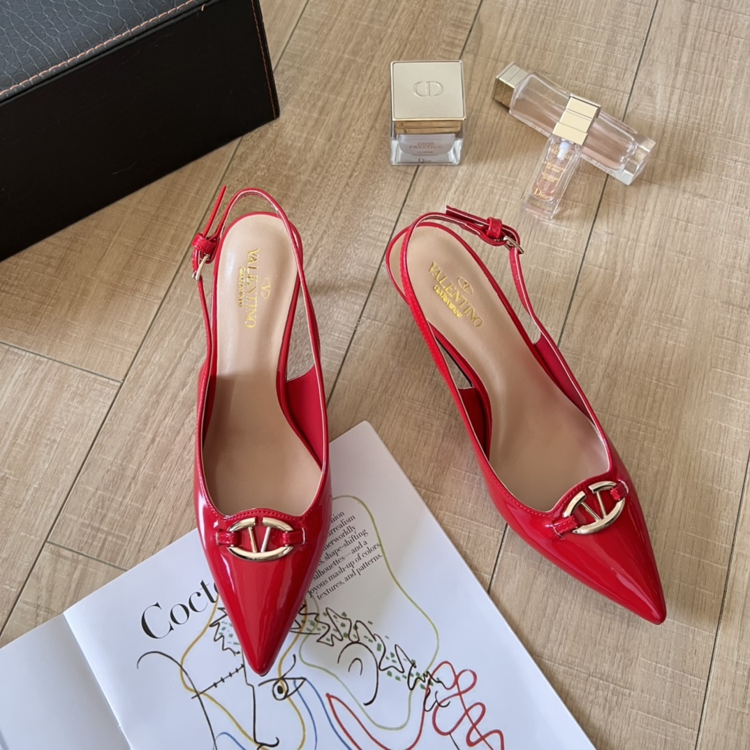 Valentino VLogo Shiny Leather Leather Heels In Red