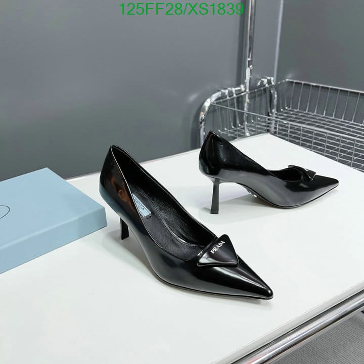 Prada Cleavage Nero Leather Pumps Black