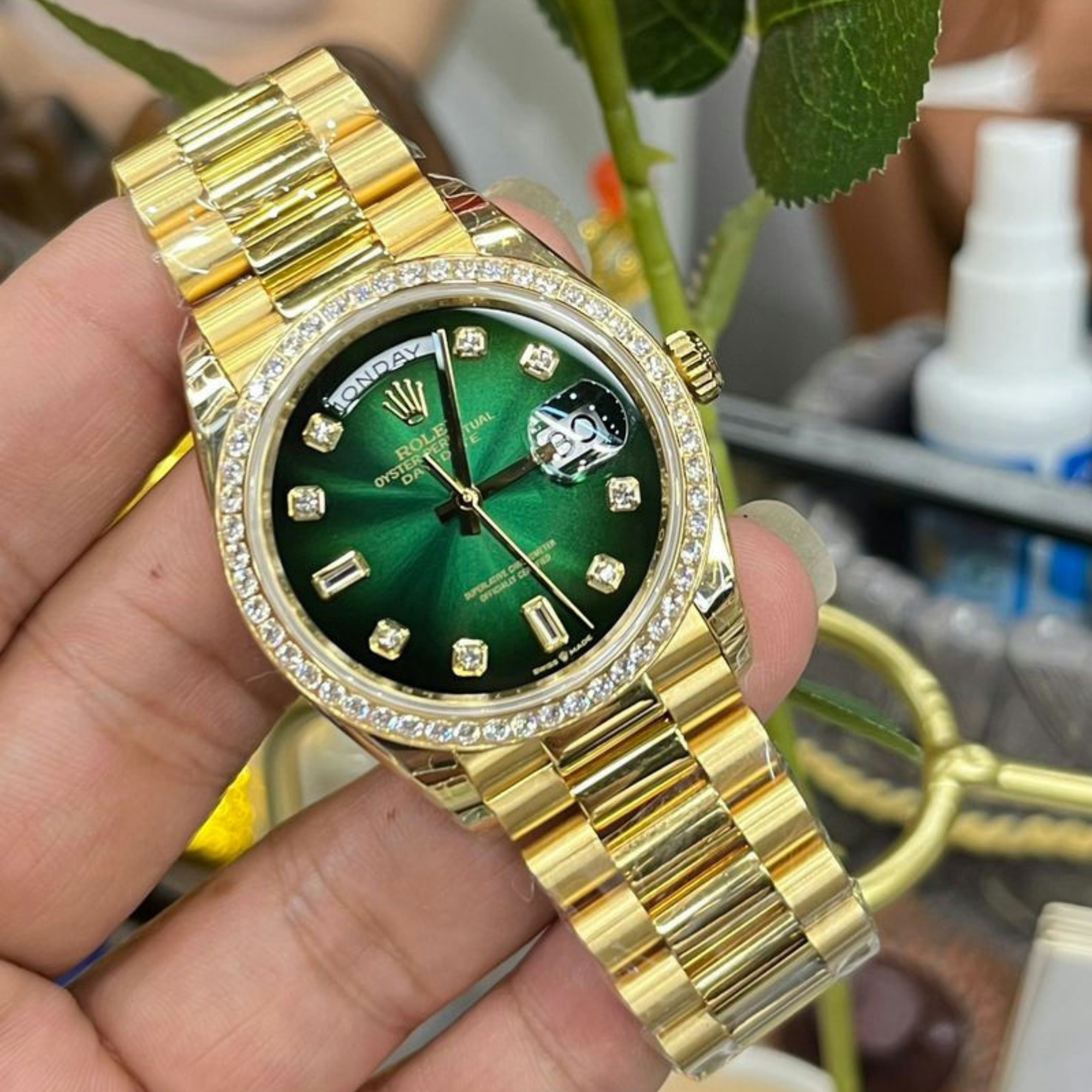 [SUPER CLONE] Rolex Yellow Gold Day-Date Diamond Bezel Onyx Green Dial President Bracelet 36mm