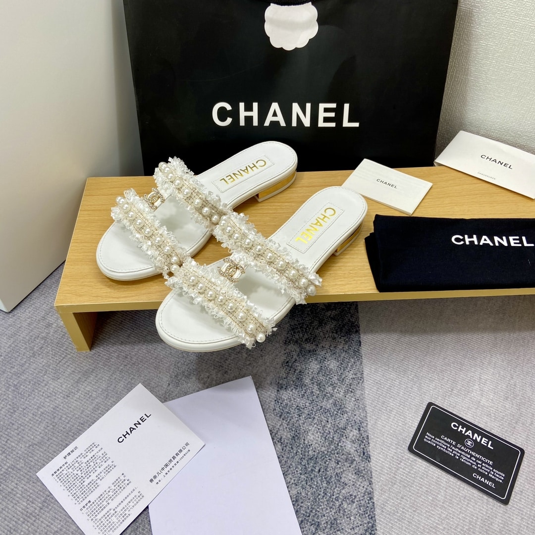 Chanel Mule Slippers Pearl Tweed White