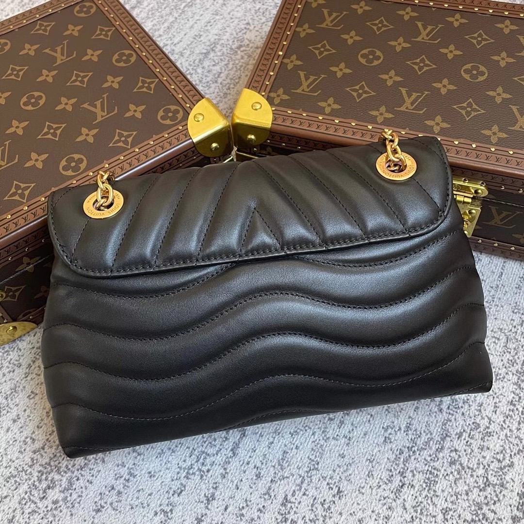 Louis Vuitton New Wave Chain 24Cm Black M58552
