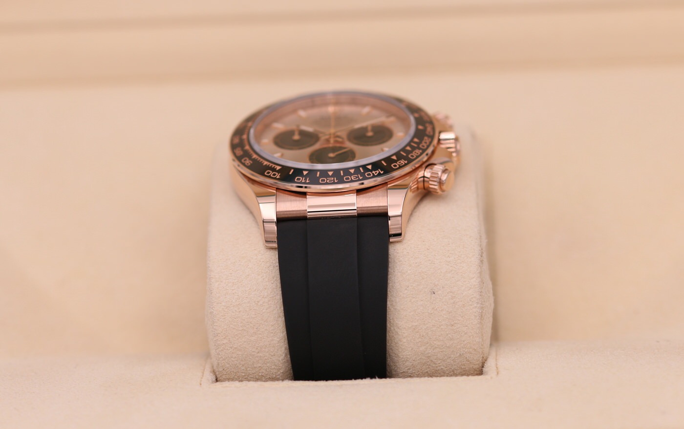 Rolex Daytona 40 mm Sundust Dial in Everose Gold 126515LN
