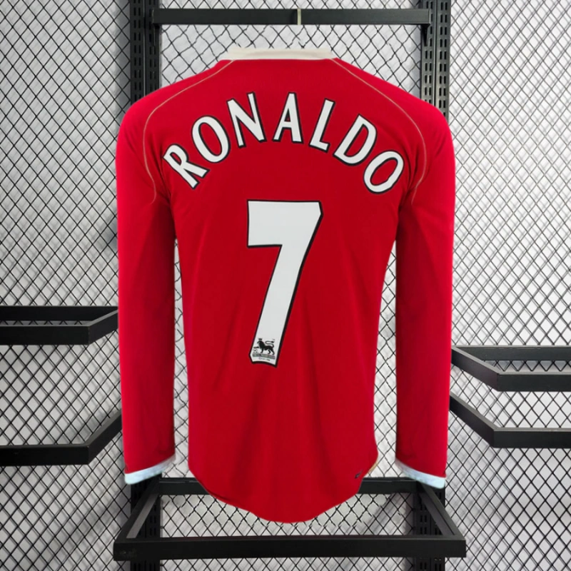 Retro player 2006-07 Manchester United home long sleeved Football jersey retro