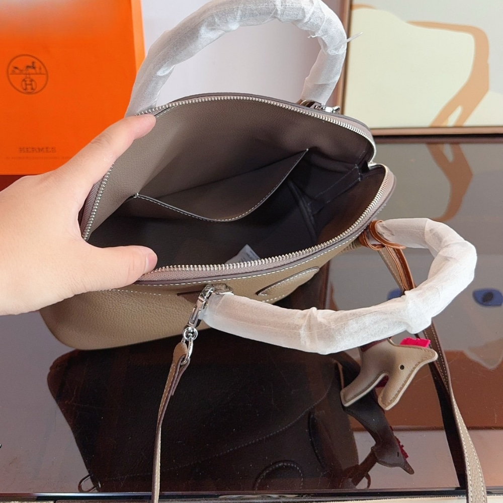 Hermes Bolide Taurillon Clemence Etoupe 27Cm