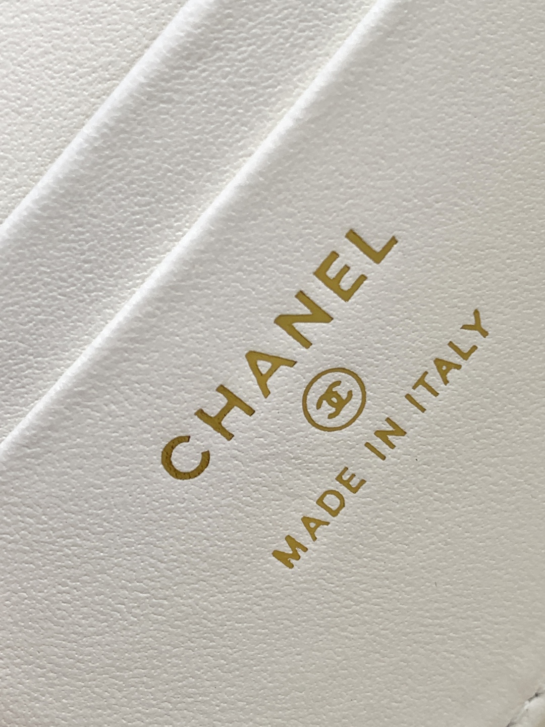 Chanel 25C Vanity Case White 20cm