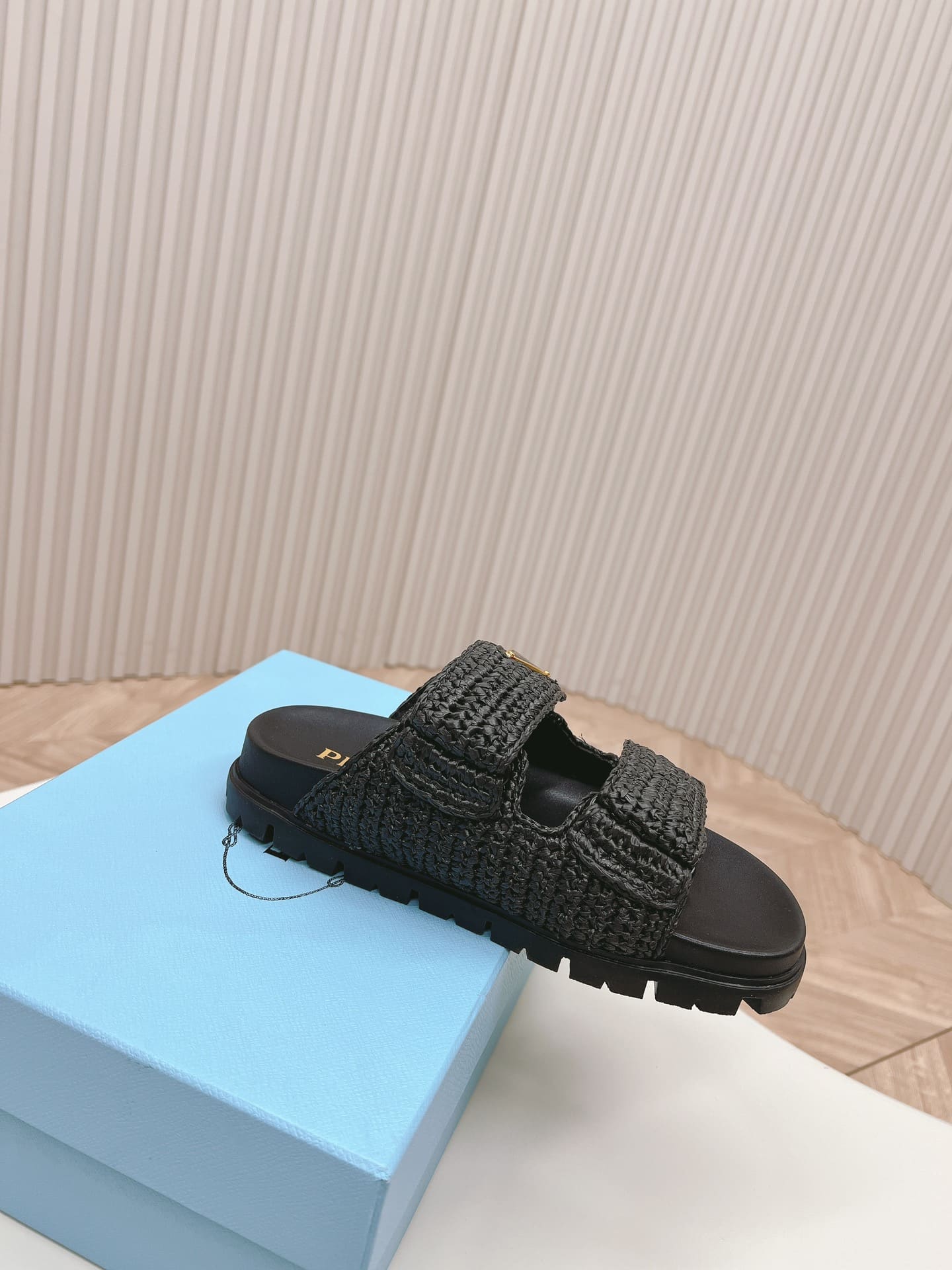 Prada Fussbett Raffia Dual Buckle Slide Sandals Black