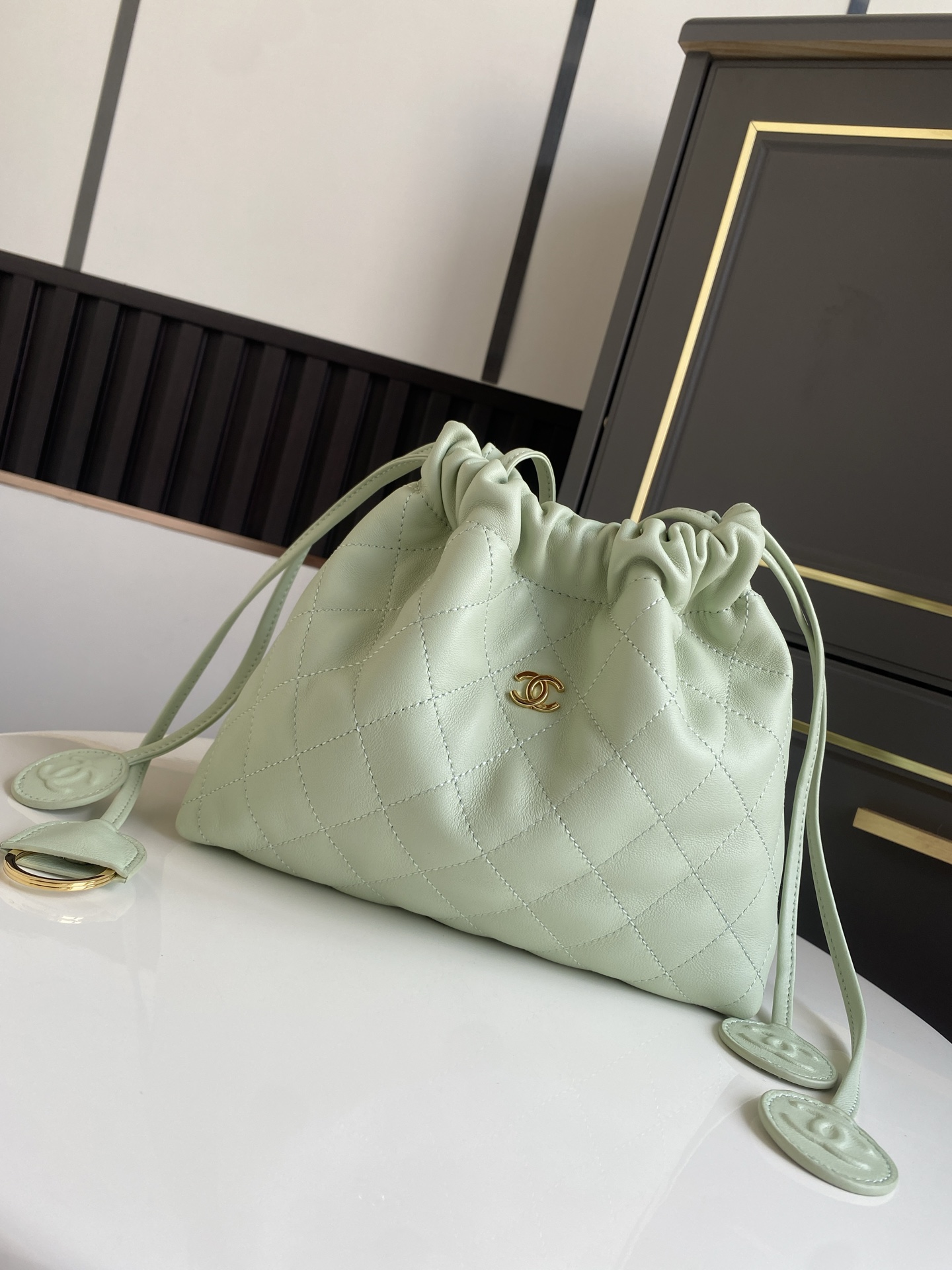 24BQuilted Lambskin Drawstring Hobo Bag（ Mint Green）