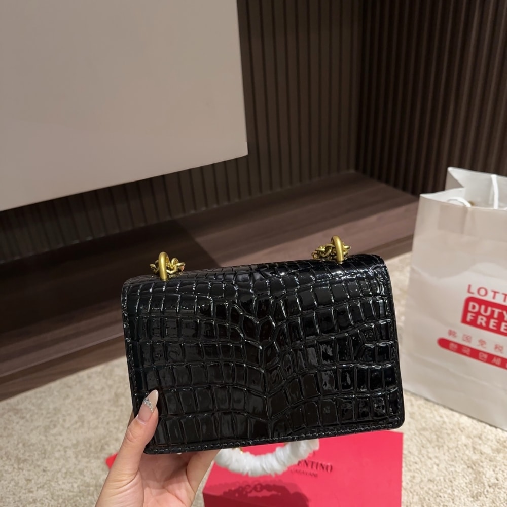 Valentino Garavani Vain Small Shoulder Bag In Crocodile Black 19Cm 6W0B0R17Tvg 0No