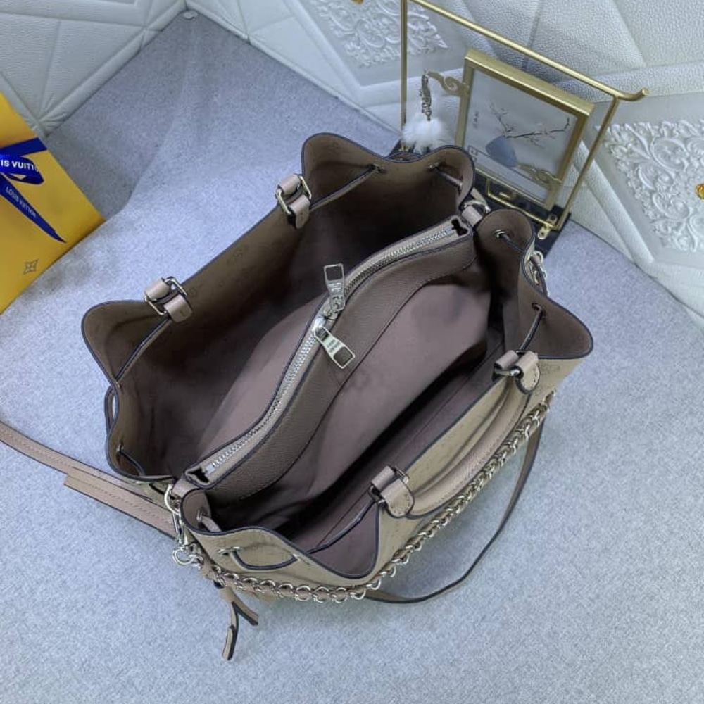 Louis Vuitton Bella Tote Mahina Galet 32Cm M59201