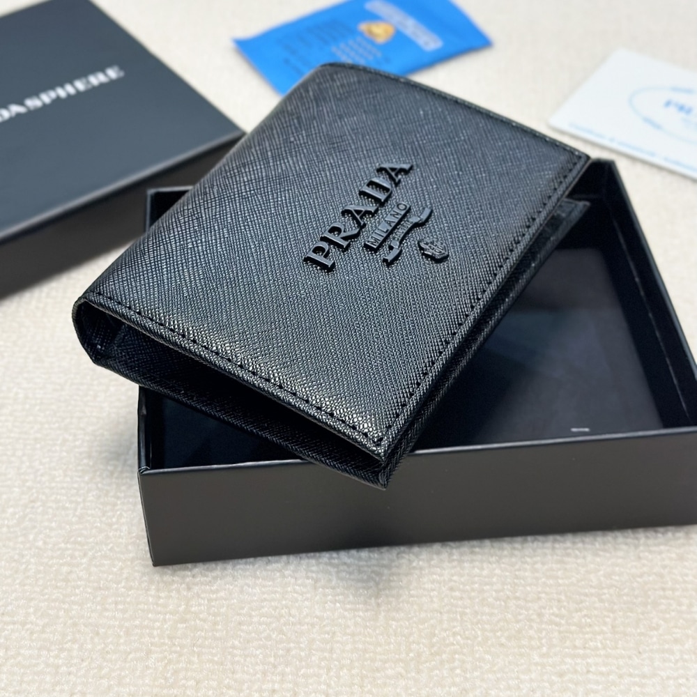 Prada Bifold Saffiano Leather Wallet Black 11Cm