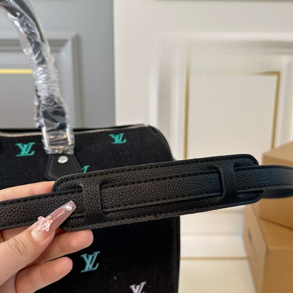 Louis Vuitton Keepall Bandoulière Black Denim 40cm