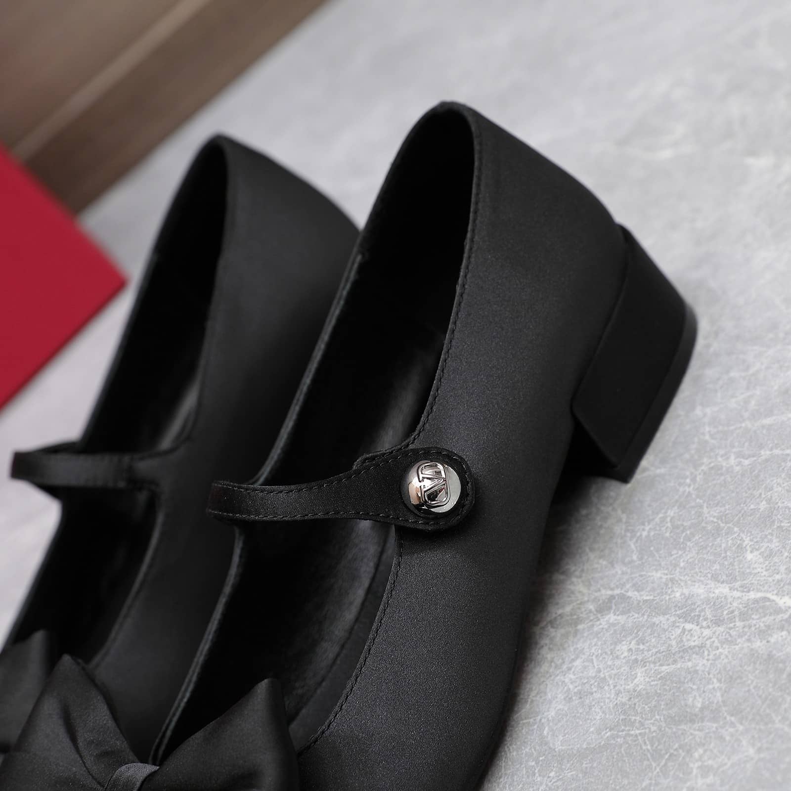 Valentino Garavani Bowjane Mary Jane Ballerina In Black 5W0S0Ki3Jiv 0No