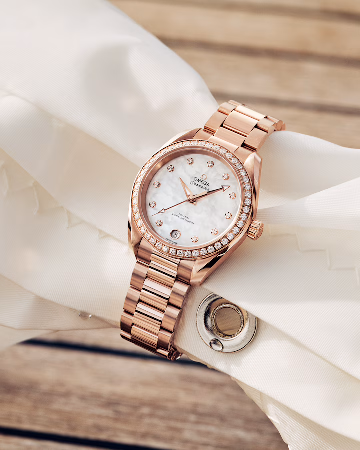 Omega Seamaster Aqua Terra 150M 34 mm White Dial with Diamonds Sedna™ 18k Rose Gold Bracelet 220.55.34.20.55.001
