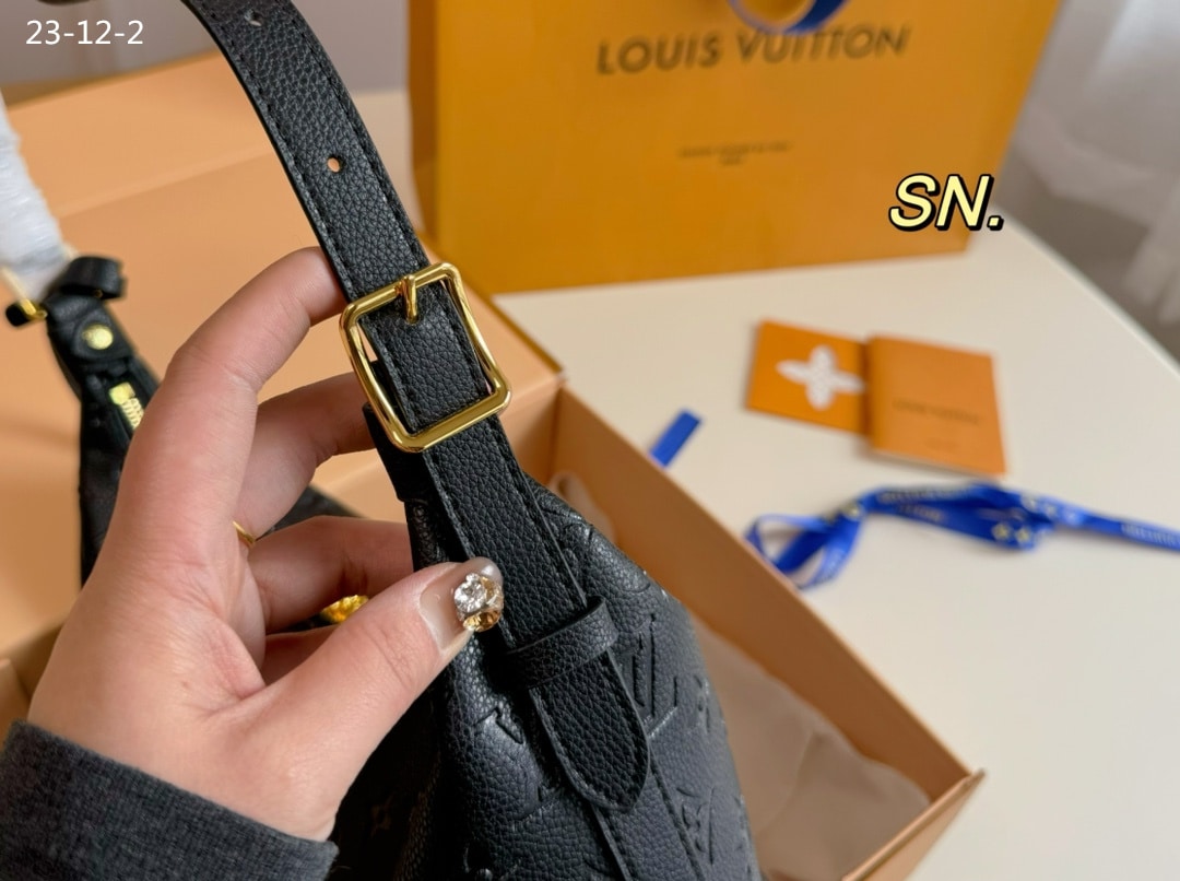 Louis Vuitton Sac Sport Bag Monogram Empreinte Black 26Cm M46610
