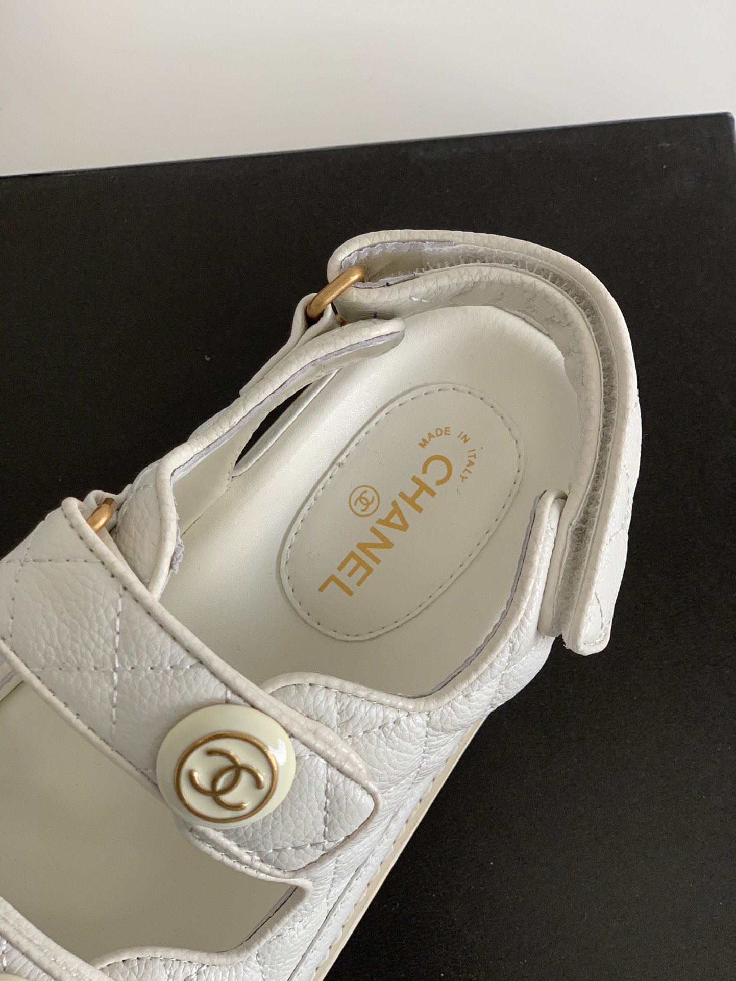 Chanel Cc Button Velcro White Sandals Grained Leather