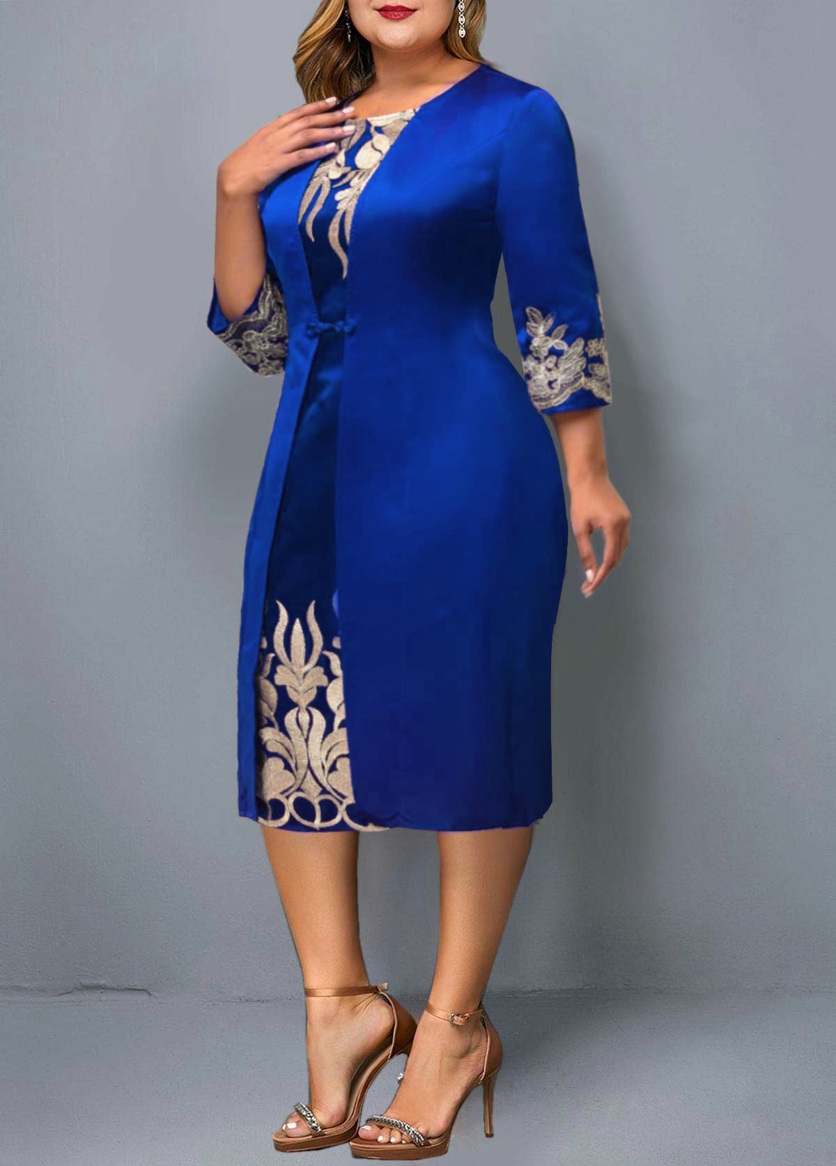 Round Neck 3/4 Sleeve Embroidered Dress