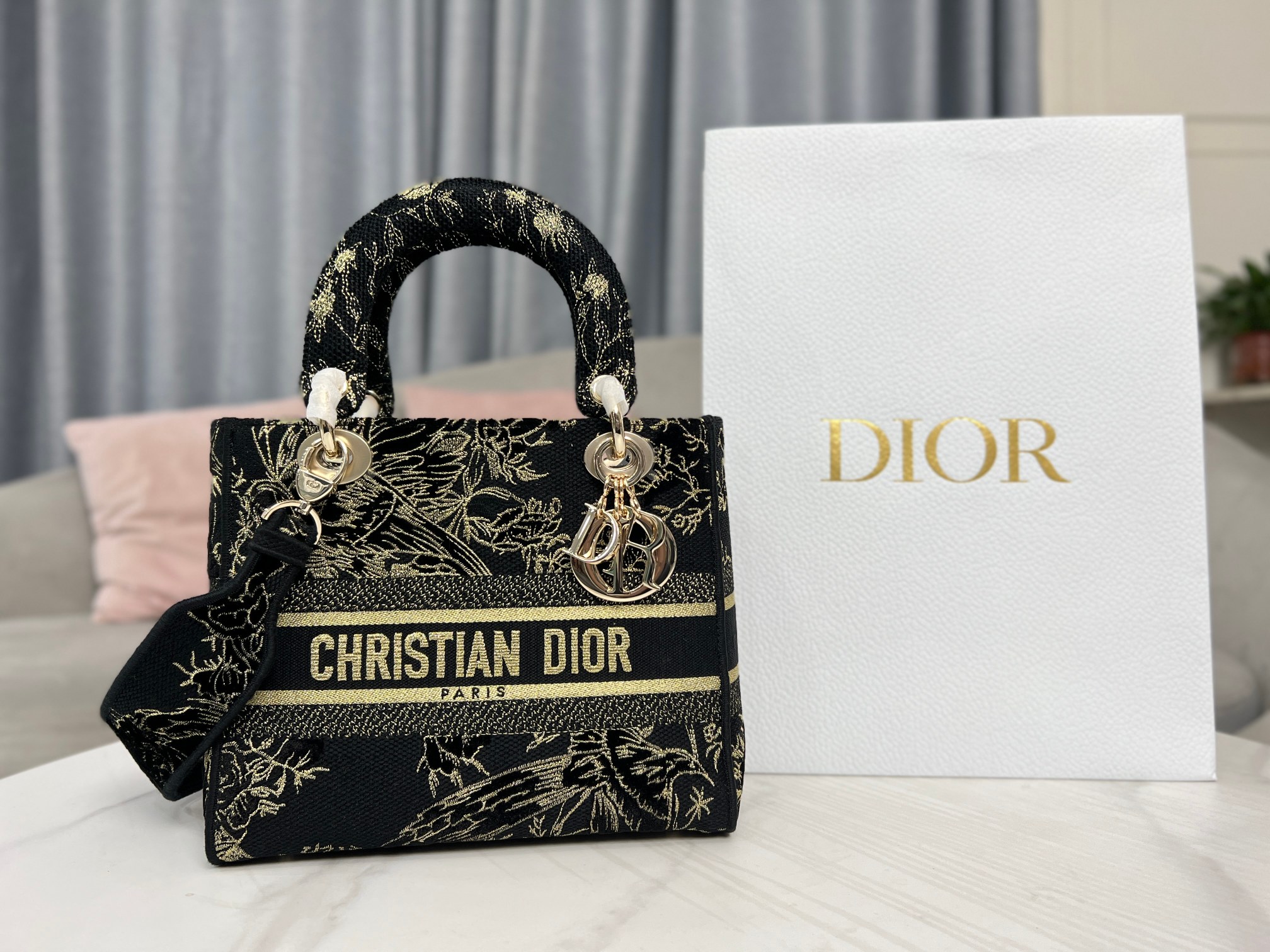 Lady Dior-lite-black