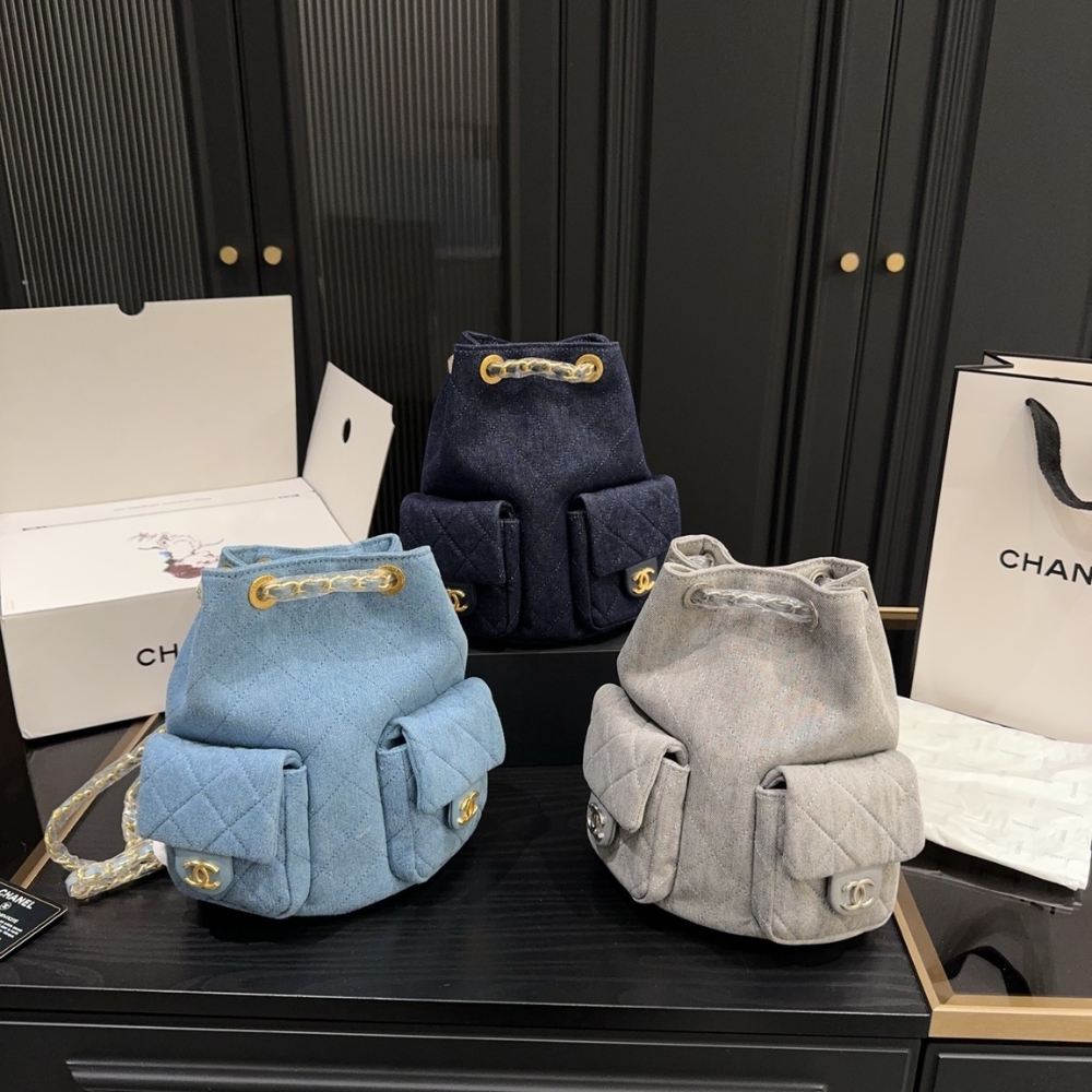 Chanel 25C Gold Tone Metal Denim Backpack Navy Blue 24Cm/10in