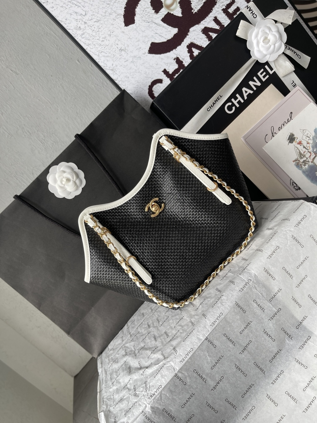 25C Black Woven Straw Large Tote Handbag with White Calfskin Trim and Gold-Tone Hardware