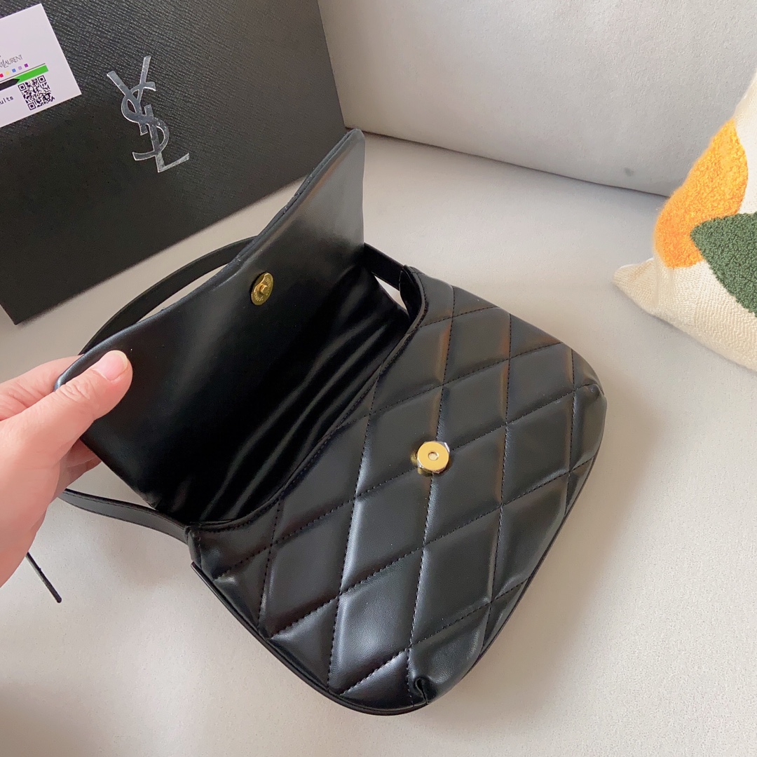 Saint Laurent Le 57 Hobo Bag In Quilted