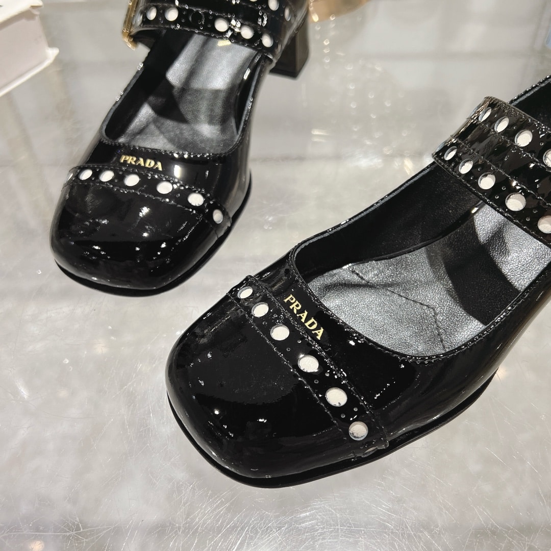 Prada Patent Leather Mary Jane Pumps Black 1I816N 069 F0002 F 035