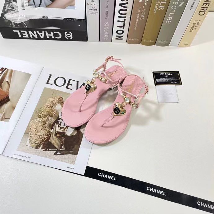 Chanel Shiny Pearl Crystal Cc Heart Thong Sandals Light Pink