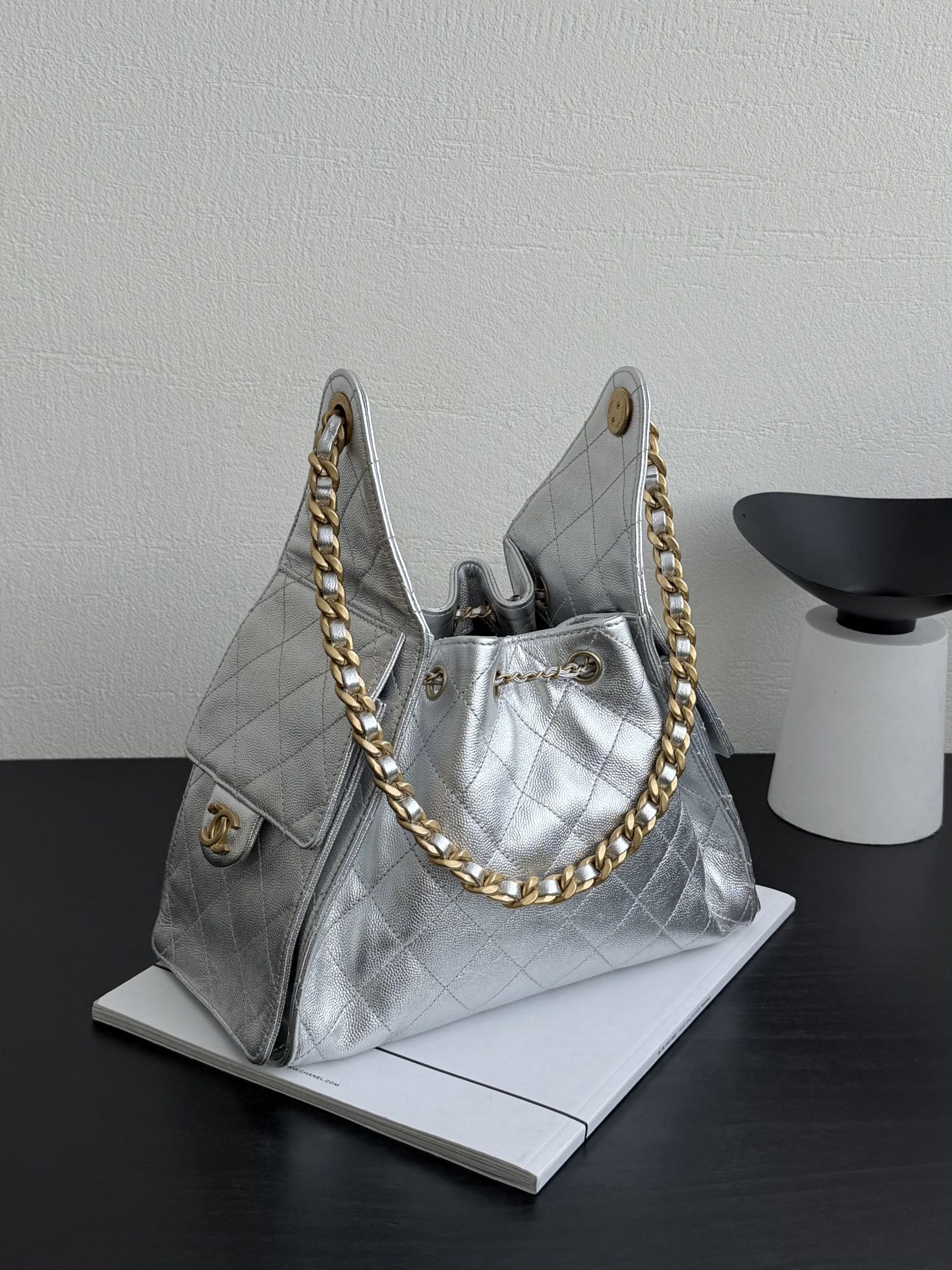 25 Bag Small Hobo Bucket Bag