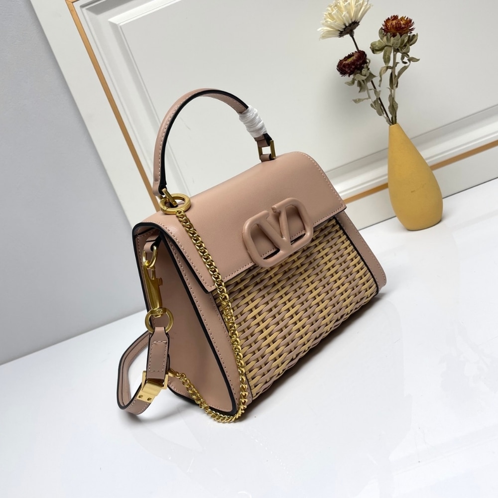 Valentino Garavani Small Vsling Wicker Handbag Pink 22Cm