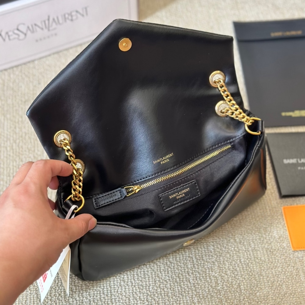 Saint Laurent Calypso Small In Plunged Black 27Cm