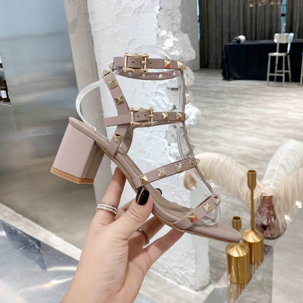 Valentino Garavani Rockstud Ankle Strap Sandal Beige 5W2S0491Vbp P45