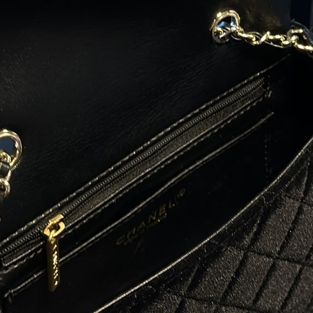 Chanel Velvet Pearl Crush Mini Flap Bag Black 20Cm/7.9in